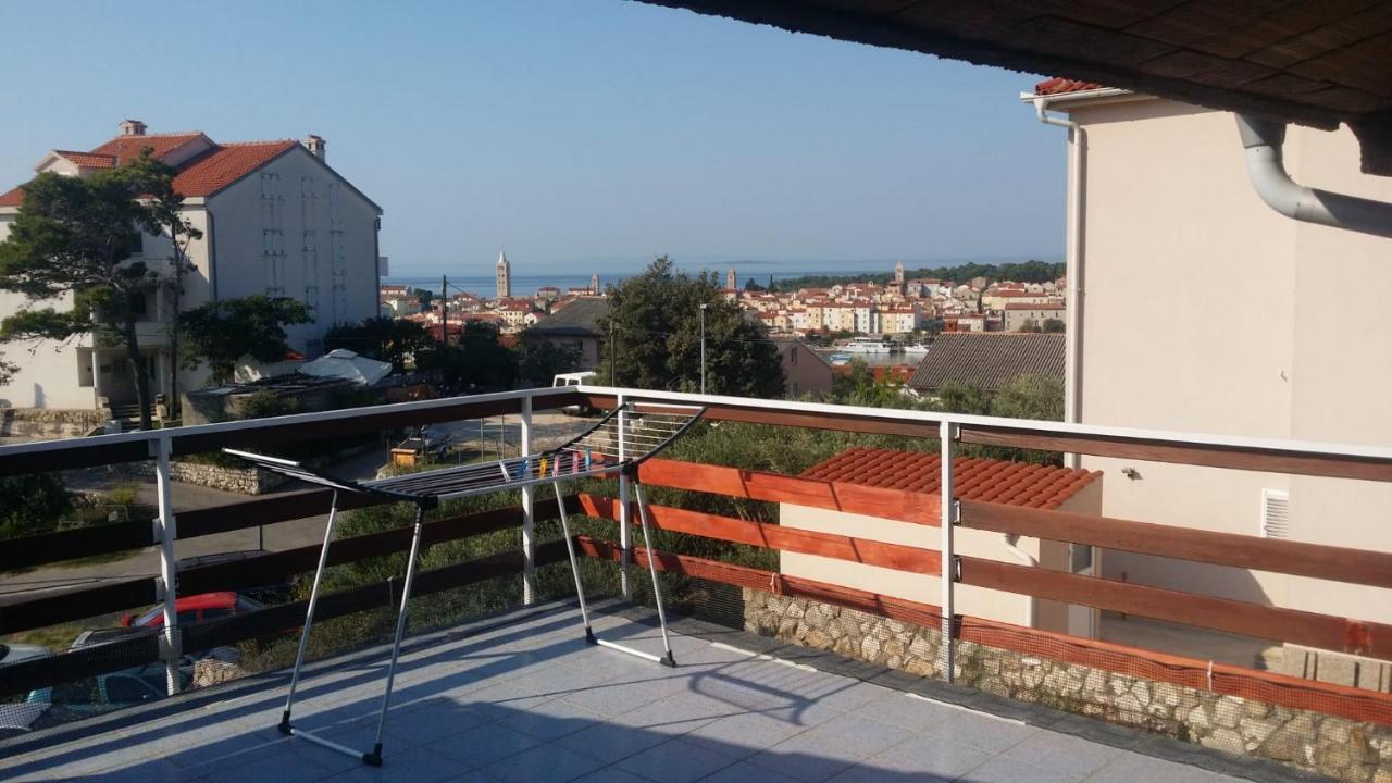 Apartmani Rab - Adrijana & Aleksandra Banjol Eksteriør billede