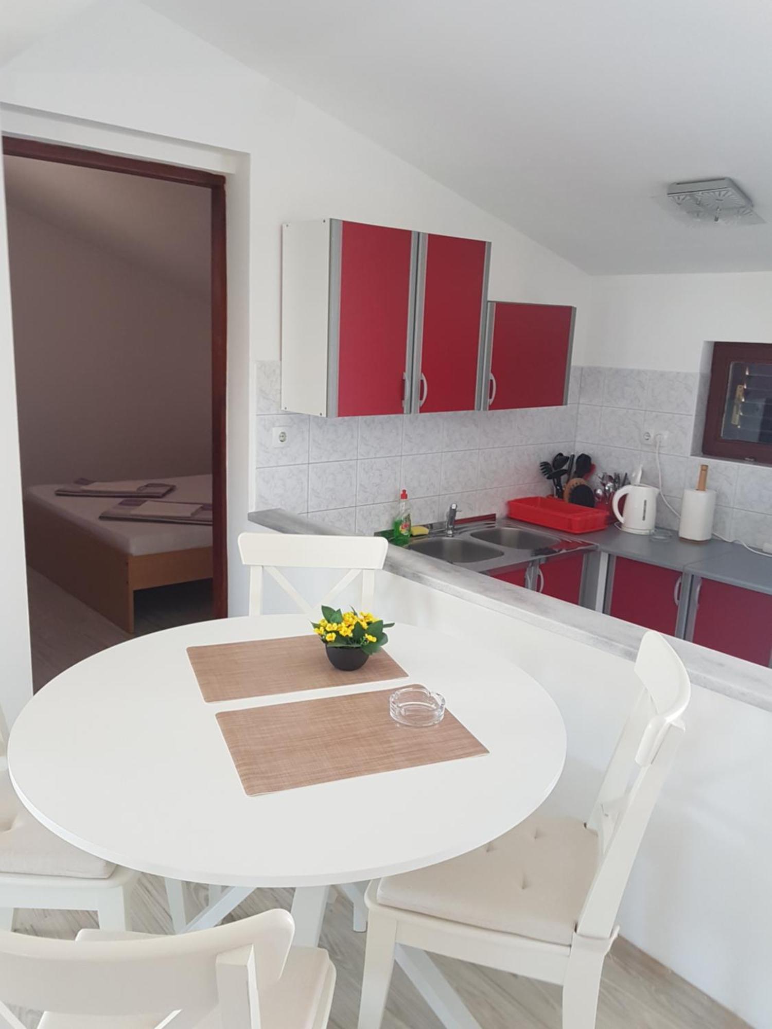 Apartmani Rab - Adrijana & Aleksandra Banjol Værelse billede